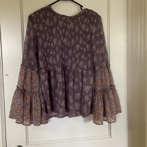 American Eagle Mauve/Purple Floral Bell Sleeve Top